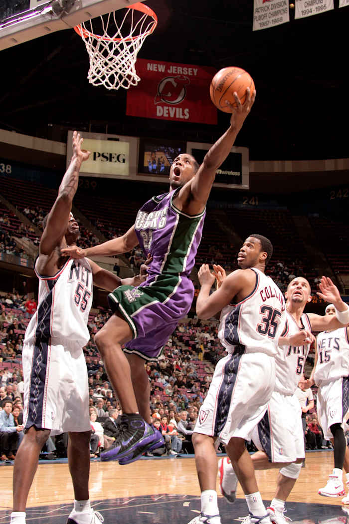 Milwaukee Bucks guard Michael Redd (22) in action